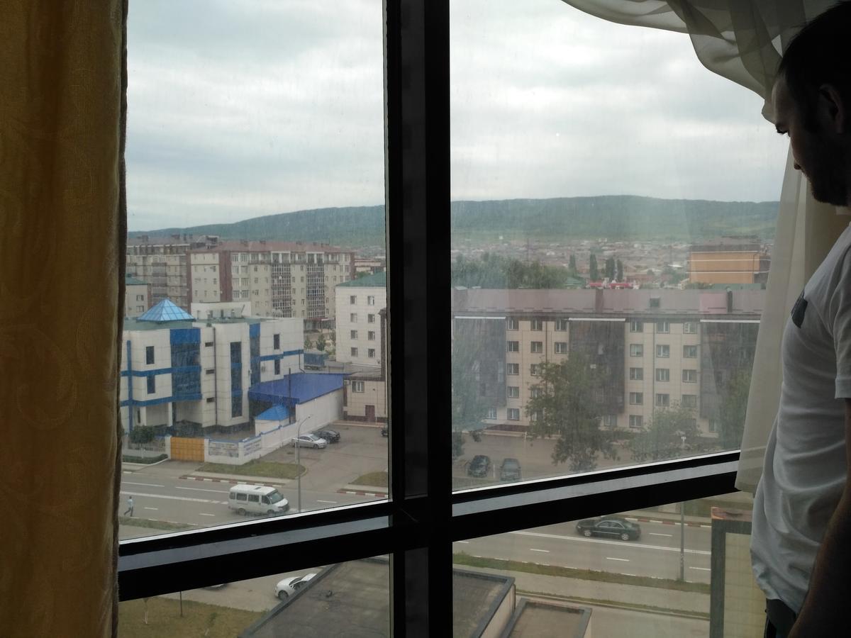 Hotel Kavkaz Gugermesz Kültér fotó